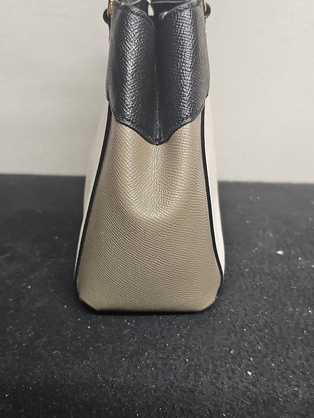 COACH CHRISTIE MINI COLOR BLOCK CARRYALL BFPM-04-009 - Picture 4 of 12